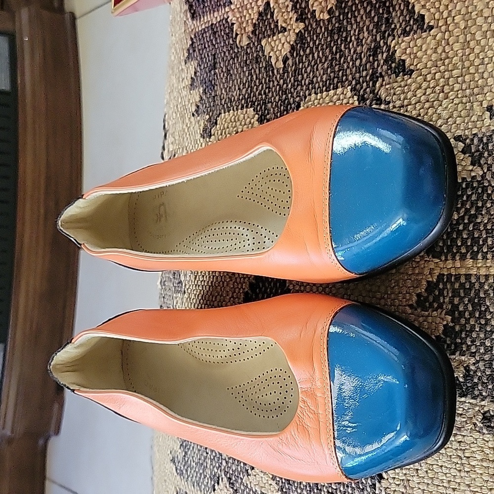 Beautiful and super comfortable, Tripad comfort footwear.